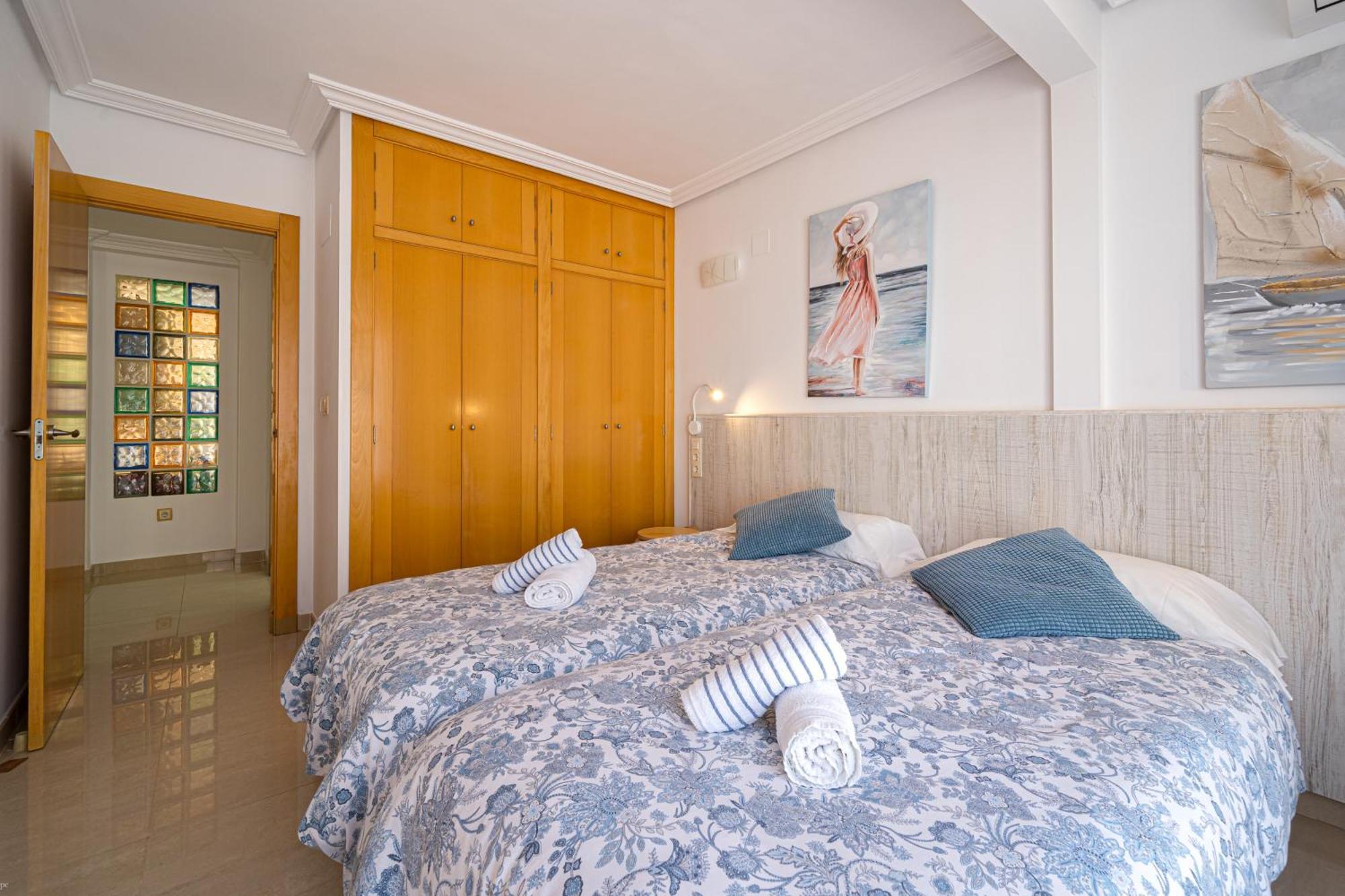 Front Line Apartment Jakarta 2 El Campello Luaran gambar
